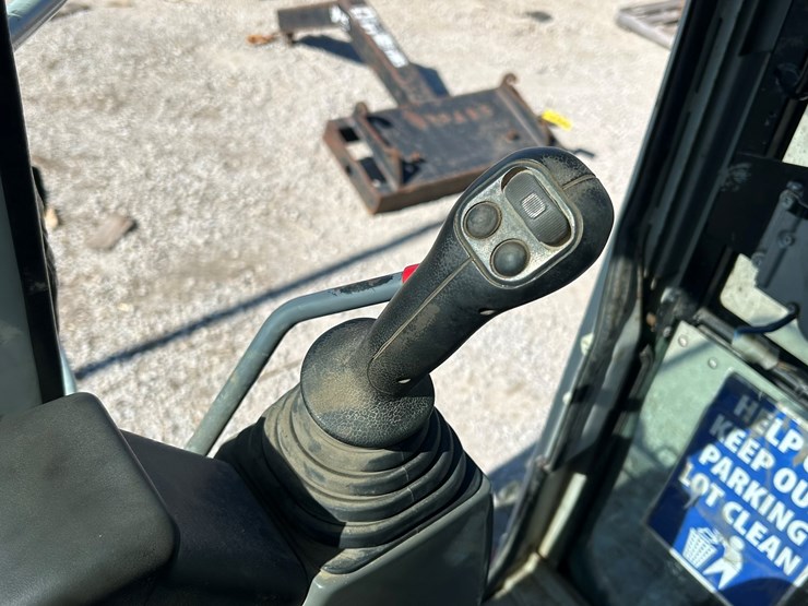 takeuchi-tb180fr-image-68