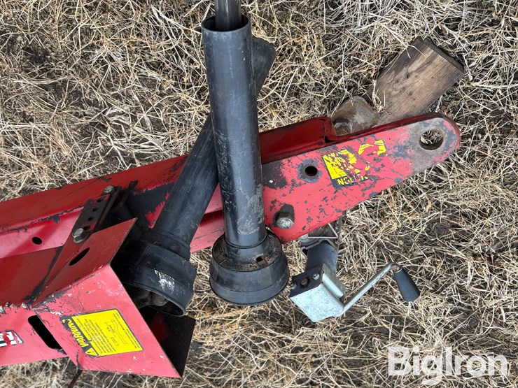 case-725-pull-type-swather-image-14