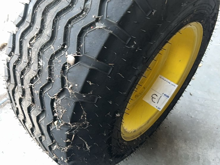 brand-new-john-deere-air-seeder-tire-and-rim,-size-is-140/55/r18-￼-image-15