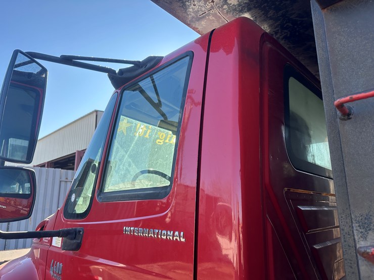 2002-international-4400-sba-image-17