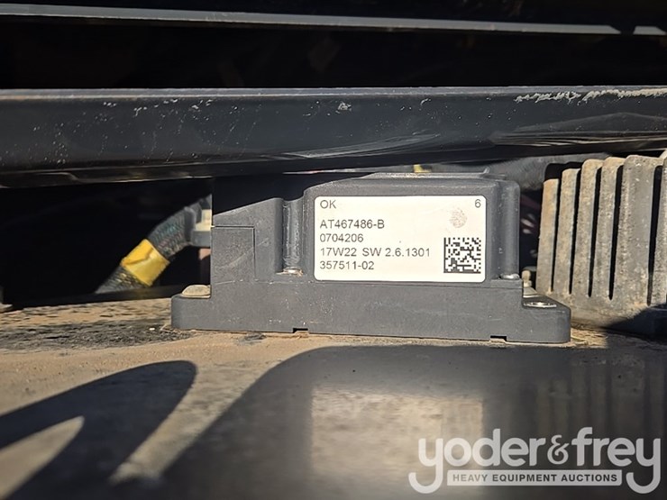 2018-deere-700k-image-80