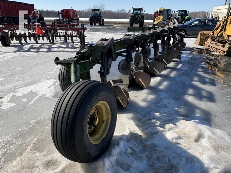 john-deere-820-image-7