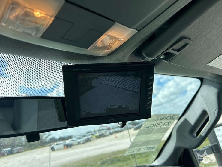 2016-ford-f550-image-16