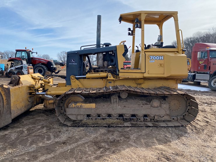 2004-deere-700h-lgp-image-14