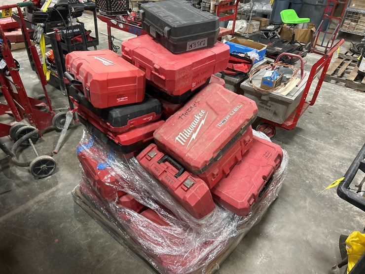 #5452-•-approx.-(25)-empty-tool-cases-image-4