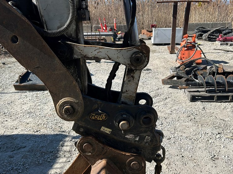 takeuchi-tb180fr-image-17