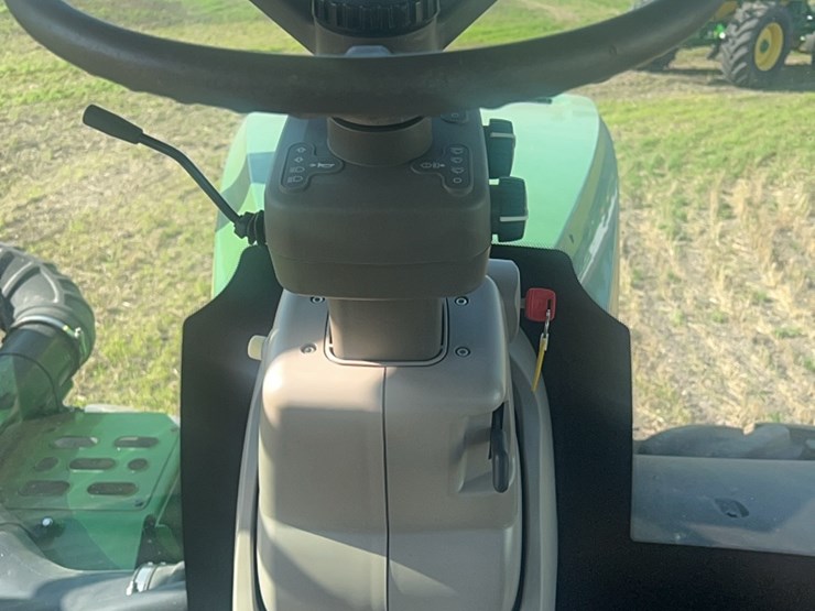 2016-john-deere-9520r-image-143