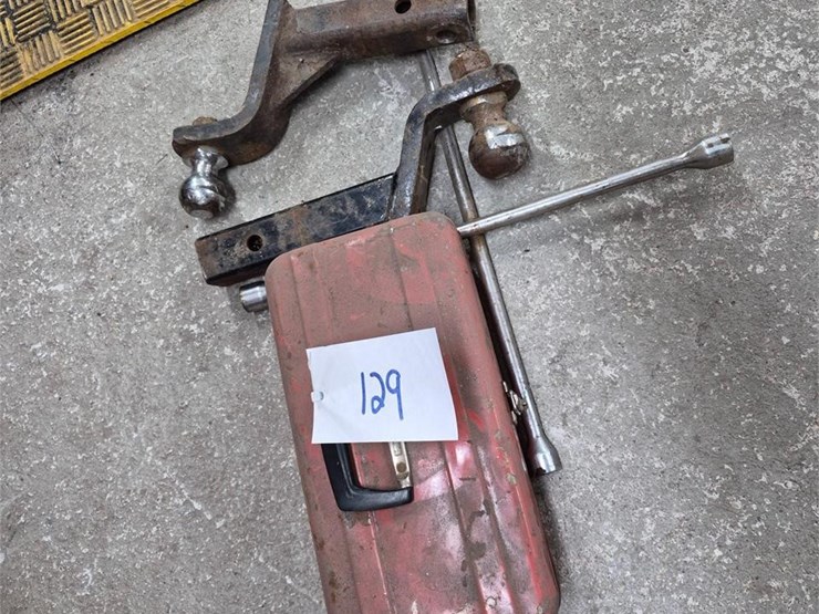 ball-hitches,-tool-box-image-1