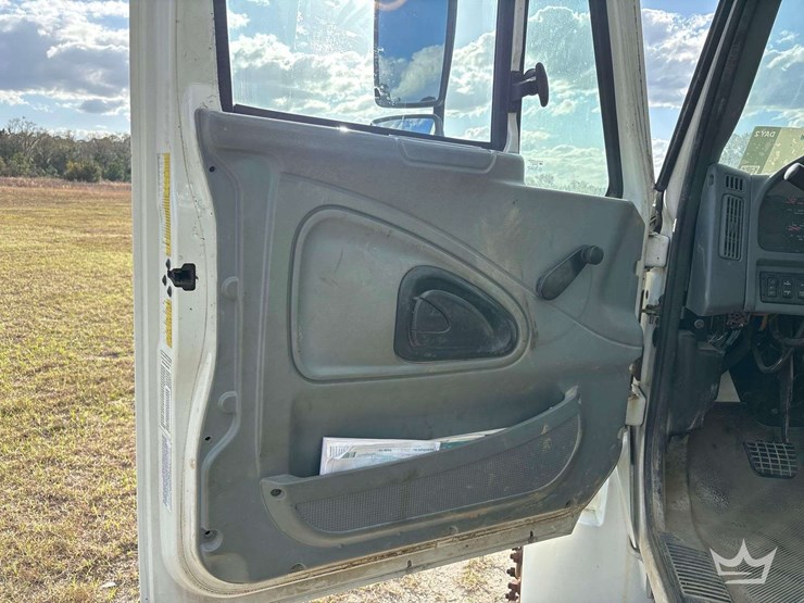 2003-international-durastar-4300-image-41