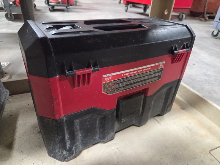 #5417-•-(5)-milwaukee-tools-w/-(5)-batteries-and-more-image-17