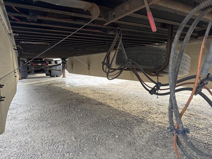 2017-utility-53'-image-20