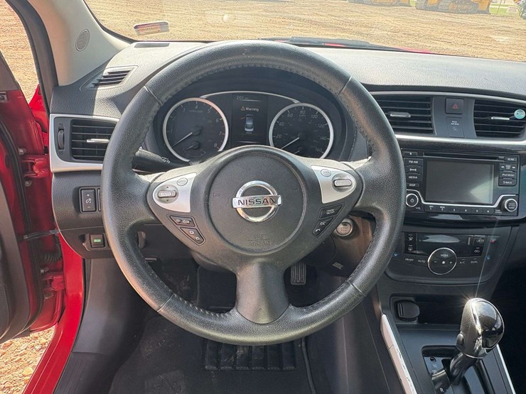 2018-nissan-sentra-4-door-sedan-(165,945-miles)-image-13