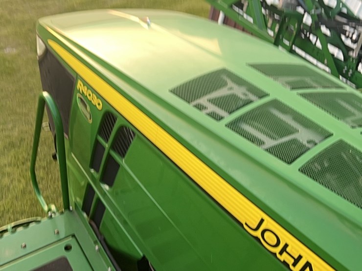 2014-john-deere-r4030-image-63