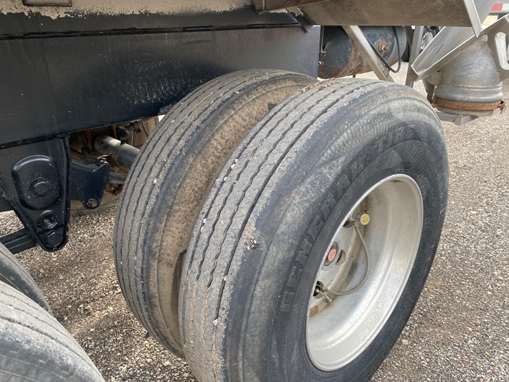 #500-•-2012-northern-8,500-gallon-semi-manure-tanker-(has-wi-title)-(waupun,-wi)-image-41