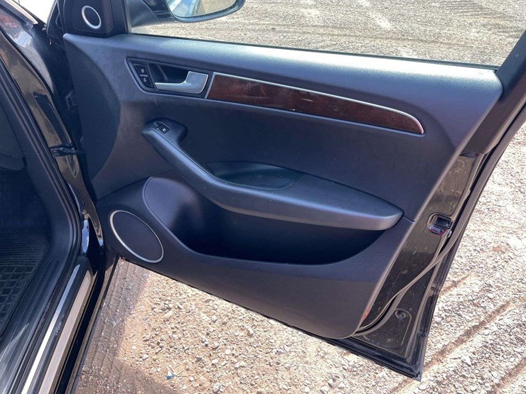 2011-audi-q5-image-16