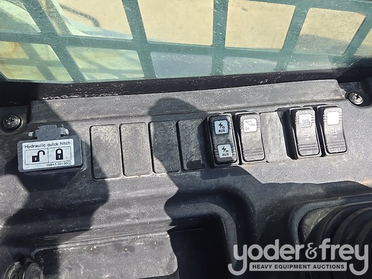 2023-takeuchi-tl12v2-image-60