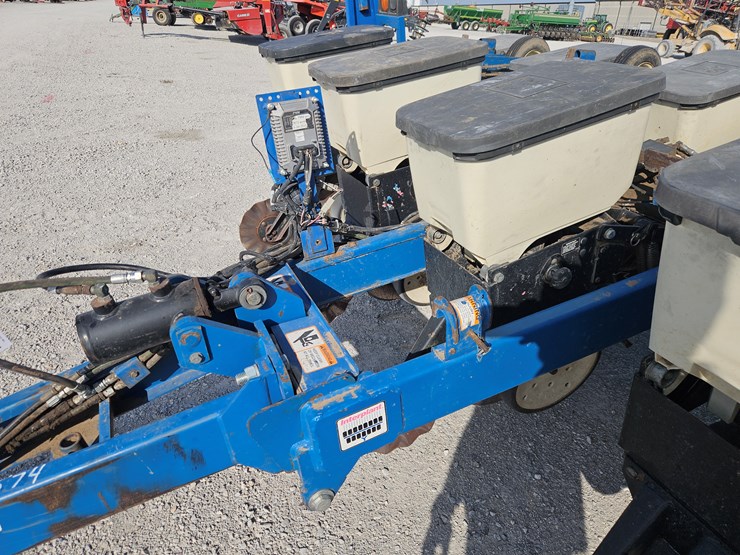 2004-kinze-3000-image-4