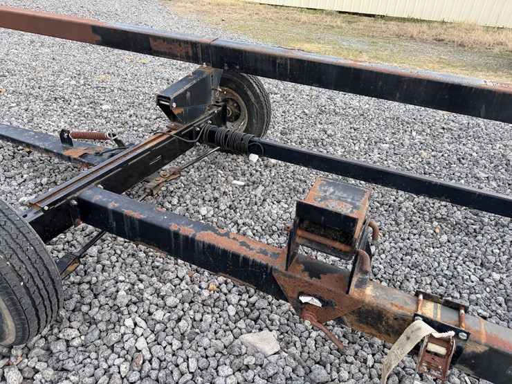 #40979-•-frontier-31'-header-trailer-image-22