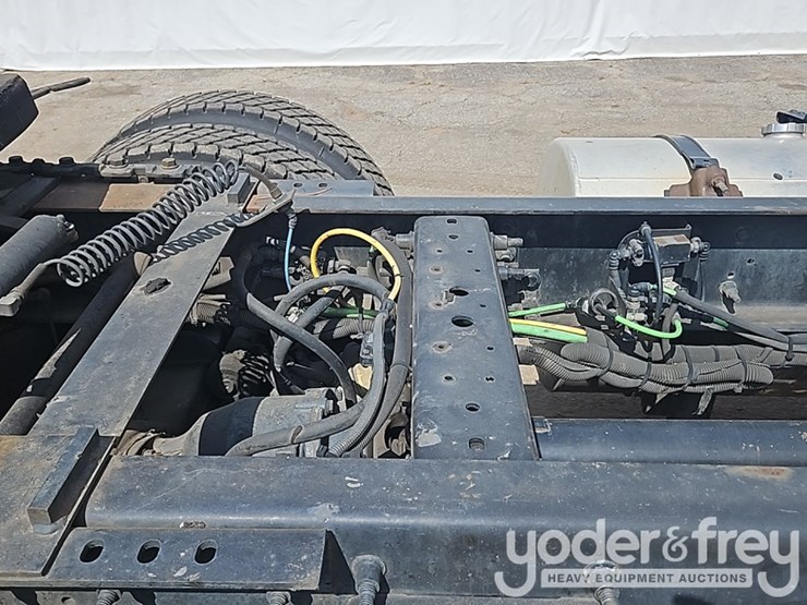 2017-international-8600-image-27