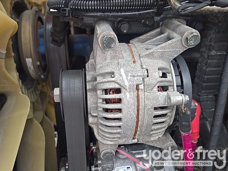 2019-peterbilt-579-image-36