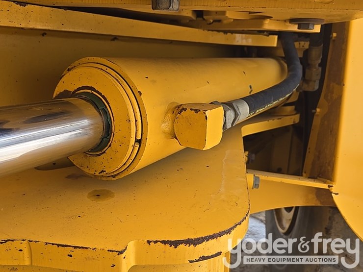 2018-deere-460e-image-38