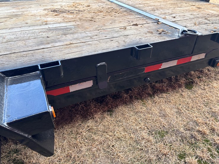#2276-•-2013-b-&-b-20'-tandem-axle-tilt-bed-trailer-image-16