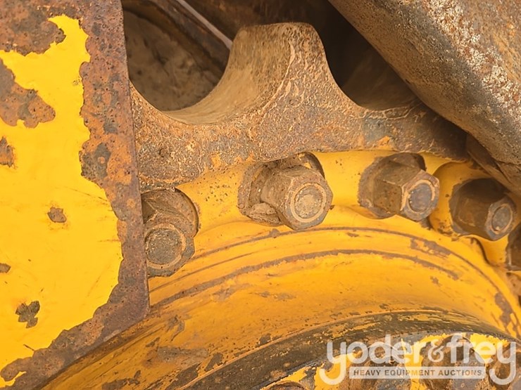 2018-komatsu-d51px-24-image-12