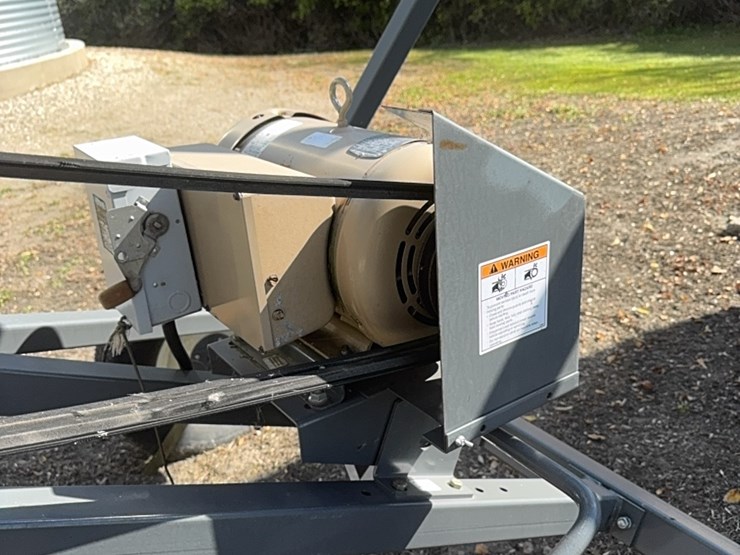 meridian-grain-auger-8“-x-39‘,-used-little,-like-brand-new,-equipped-with-220-single-phase-motor,-10-hp-image-8