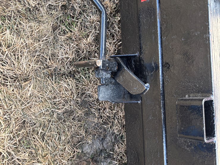 #2276-•-2013-b-&-b-20'-tandem-axle-tilt-bed-trailer-image-35