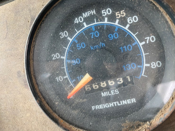 #400-•-1988-freightliner-boom-pump-truck-(has-wi-title)-(arpin,-wi)-image-73