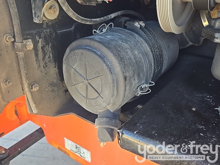 2017-jlg-600aj-image-66