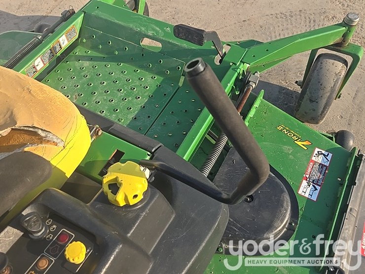 john-deere-72-image-39