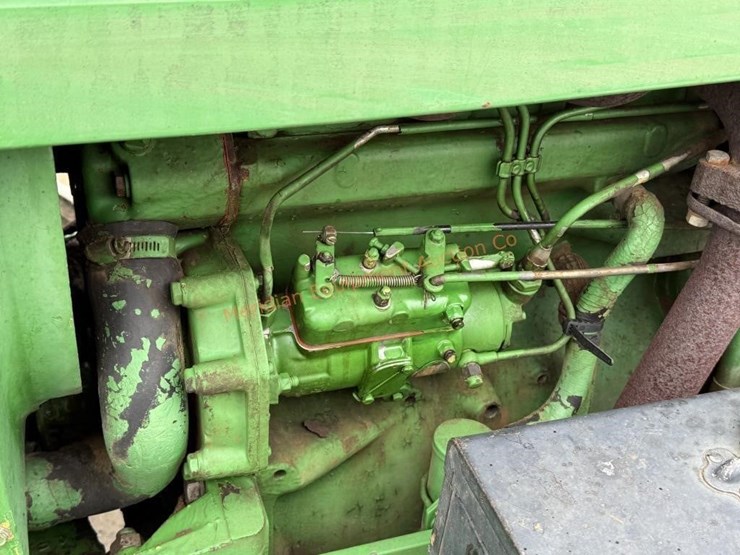john-deere-2040-image-12