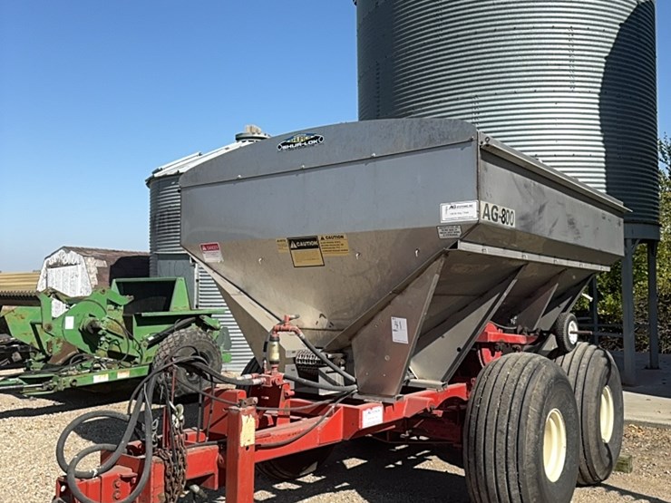 ag-–-800-stainless-steel-fertilizer-spreader,-fully-hydraulic-drive,-roll-tarp,-large-floatation-tires-￼￼-image-3