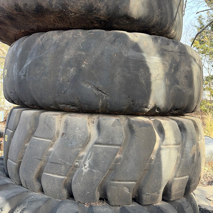 #70 • 7-Huge tires