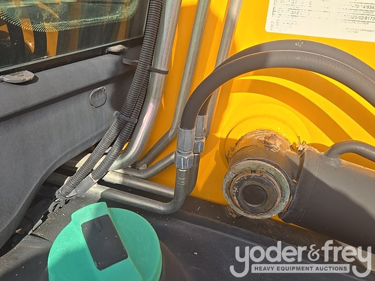 2017-jcb-3cx-image-44