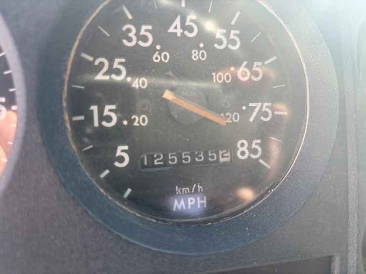 freightliner-fl70-image-32