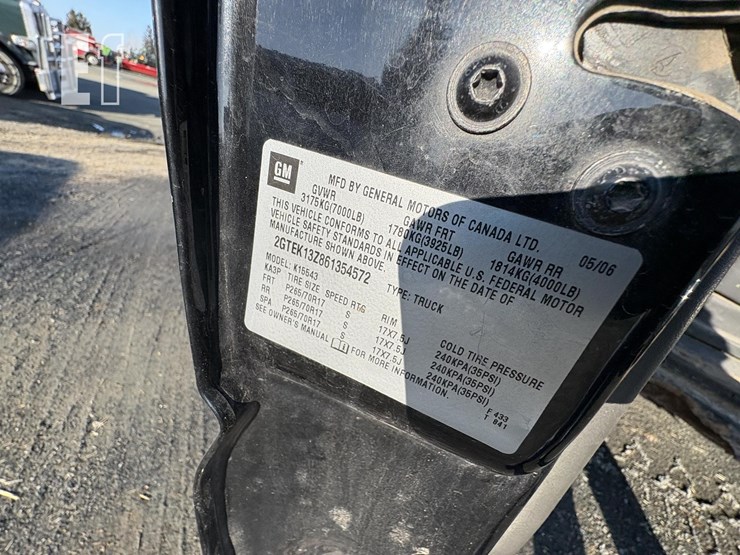 2006-gmc-sierra-1500-slt-image-9