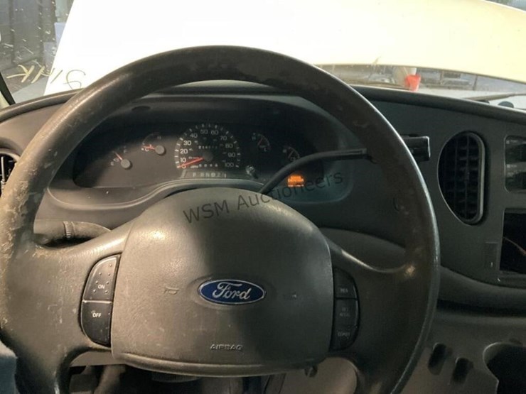 2003-ford-cargo-image-18