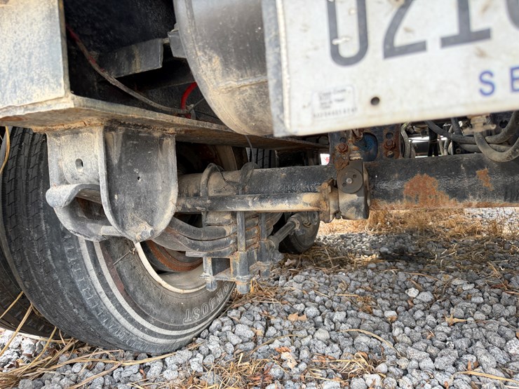 #40961-•-2011-magnolia-/-adams-t/a-fertilizer-tender-trailer-image-11