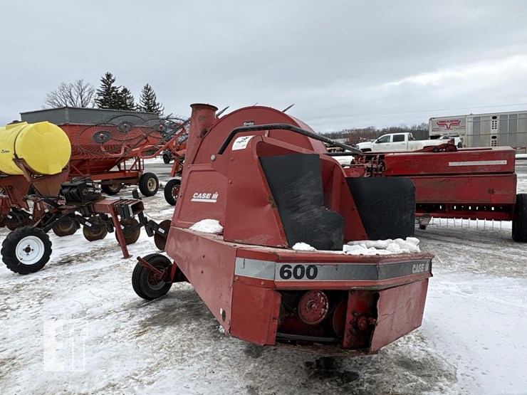 case-ih-600-image-3