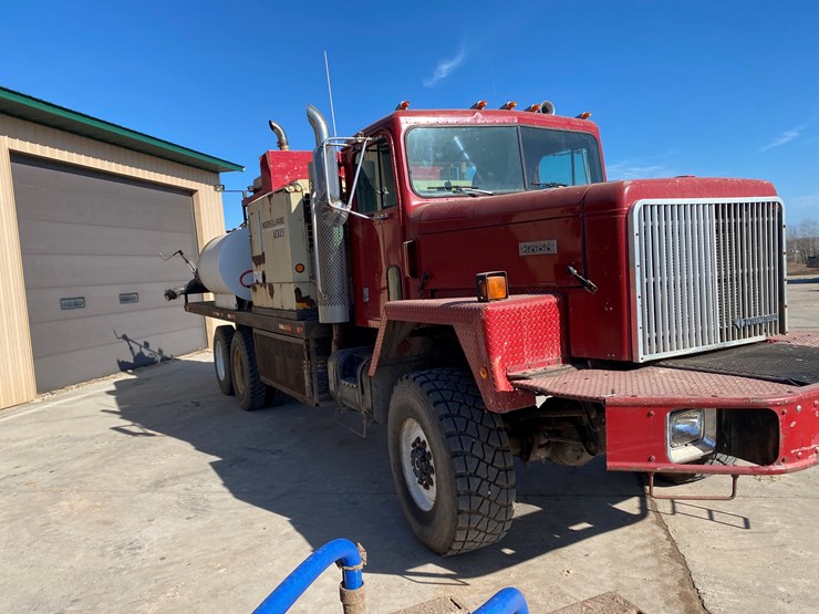 1994-international-paystar-5000-image-5