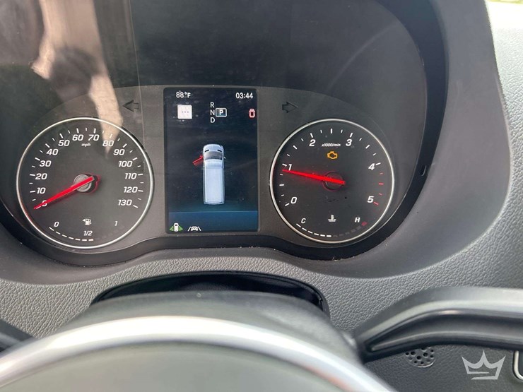 2021-mercedes-benz-sprinter-4500-image-12