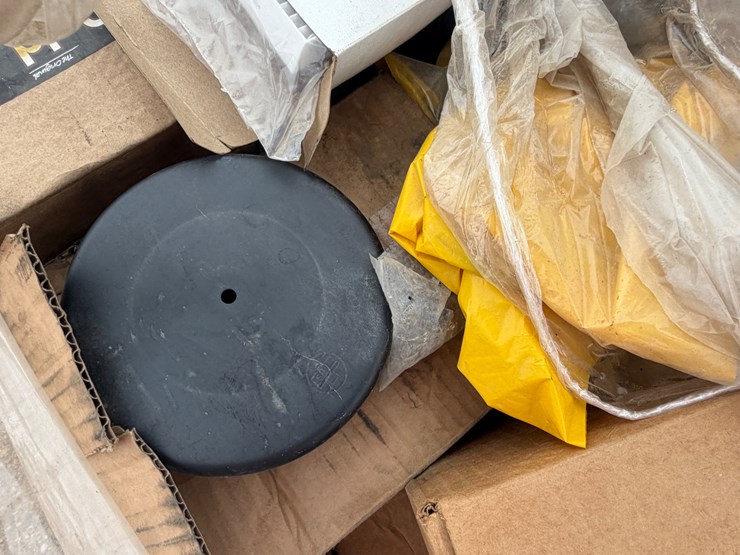 #34015-•-pallet-of-filters-image-5