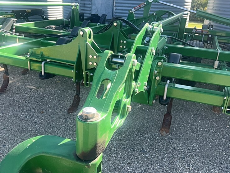 2022-john-deere-52-image-102