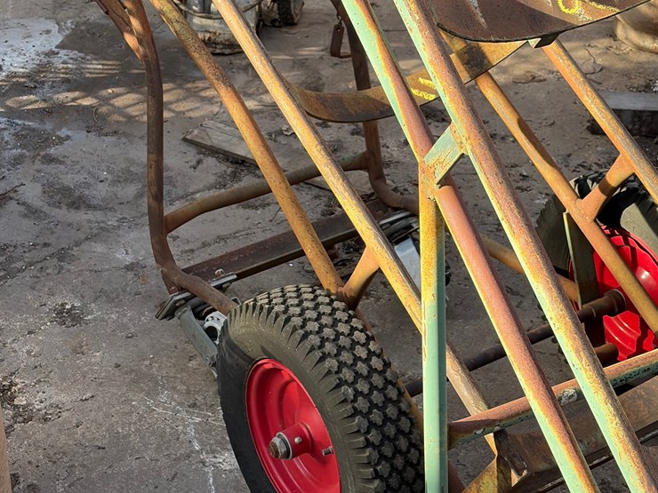 #91-•-2--cylinder-dollies-for-use-with-large-gas-cylinders-image-3