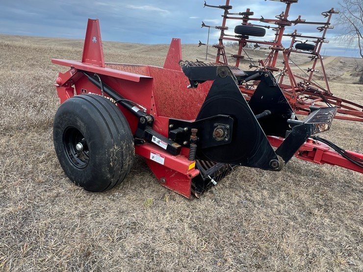 lot-29.-2020-summers-model-rp6700-rock-picker,-hyd.-variable-speed-reel,-hyd.-hitch-swing,-super-clean-image-12