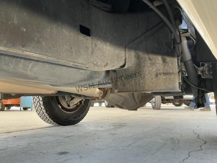 2014-dodge-2500-image-24