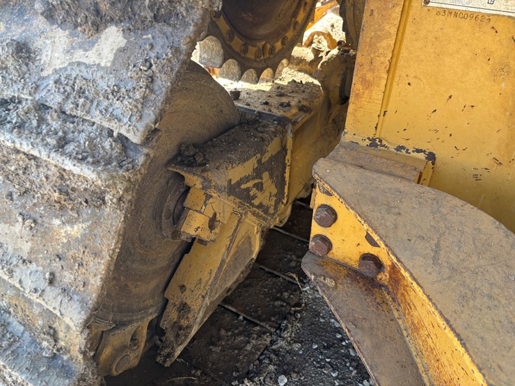caterpillar-d6m-image-59