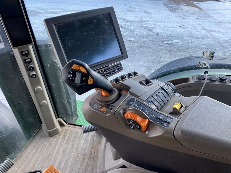 2022-john-deere-8r-280-image-45